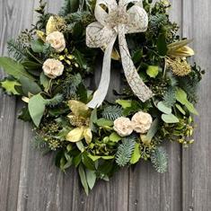 Winter Jewel Festive Wreath