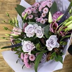 Florist Choice Hand-Tied in Water Peak Time